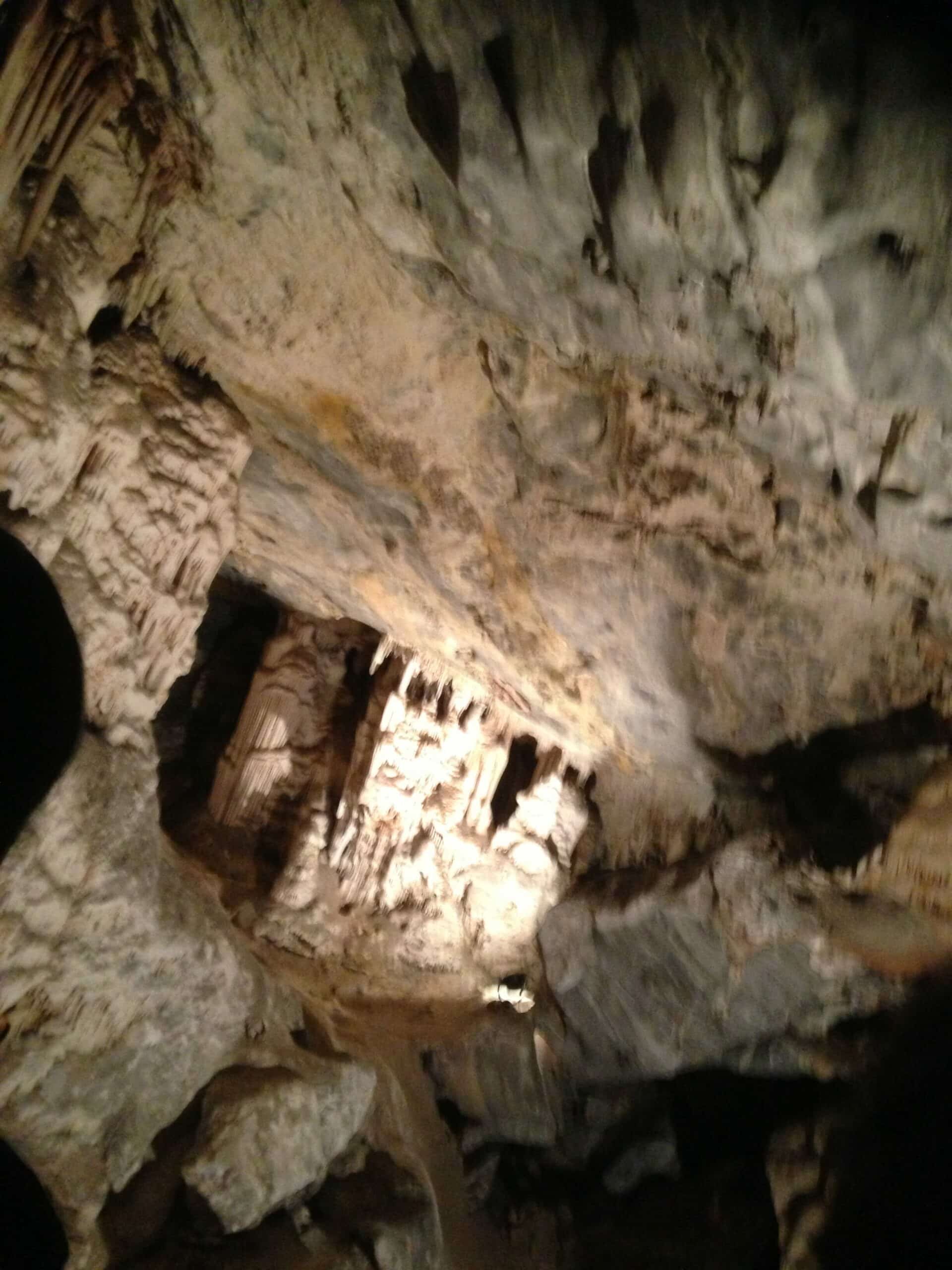 GROOVING INSIDE THE CANGO CAVES