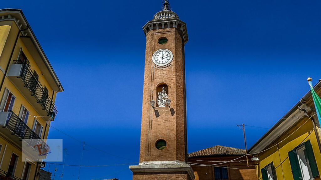 Comacchio: civic tower