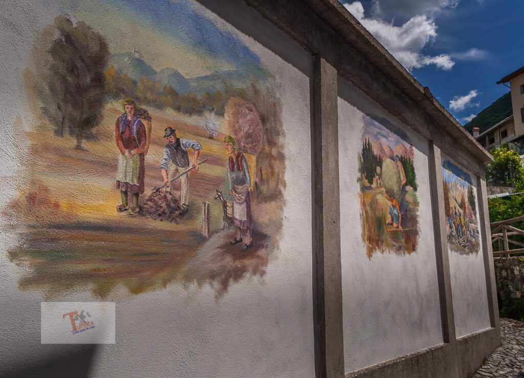 Illegio: murals in the village